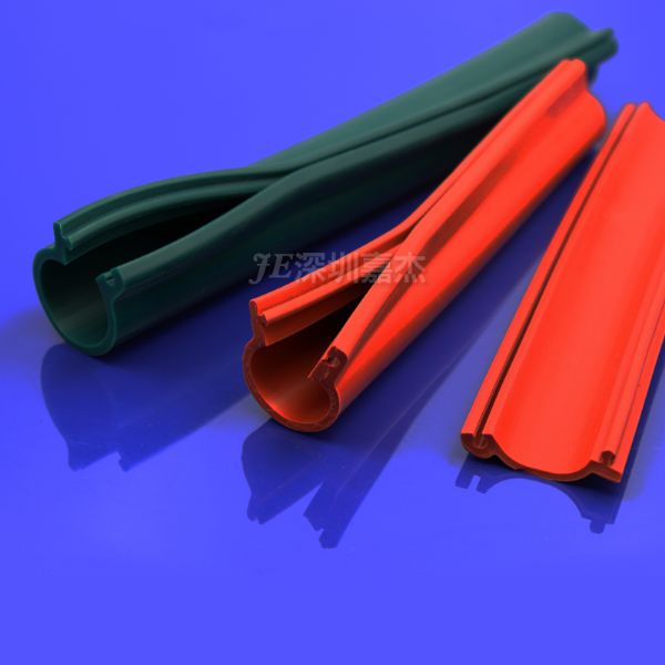 硅膠制品會(huì)變白嗎？