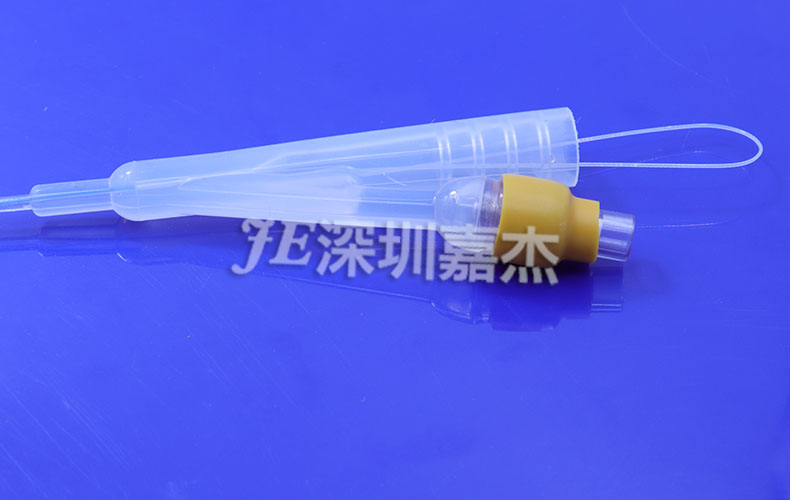 怎么用導(dǎo)尿管幫狗狗導(dǎo)尿？