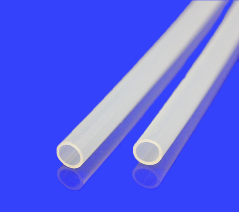 造成硅膠管外表出現(xiàn)一個(gè)個(gè)小孔的原因是什么？